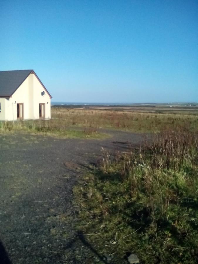 Bed and Breakfast April House Barrock Екстер'єр фото